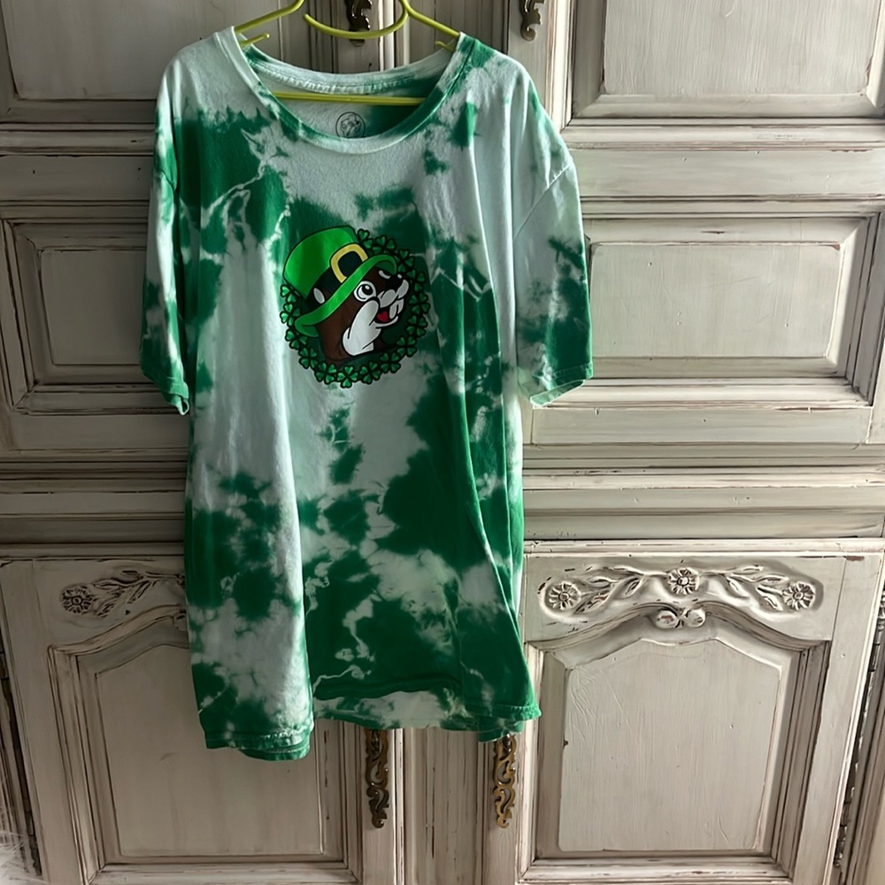 Buc-ee’s St. Patrick’s Day Green Tshirt Size Large